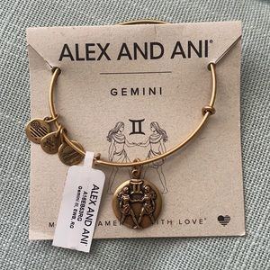 Alex and Ani bracelet 🌿
